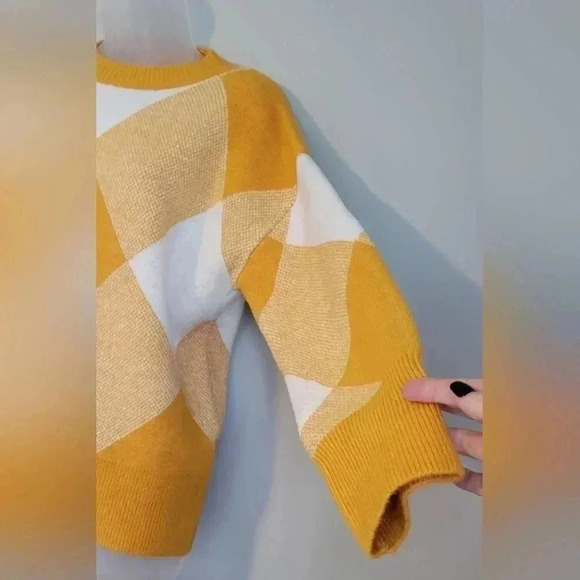 Lyla & Luxe Mango (yellow)/White Carter Check Sweater, size XS - Picture 6 of 9